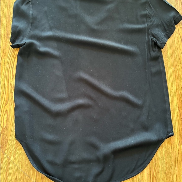 Cloth & Stone v-neck shirt - Picture 5 of 9